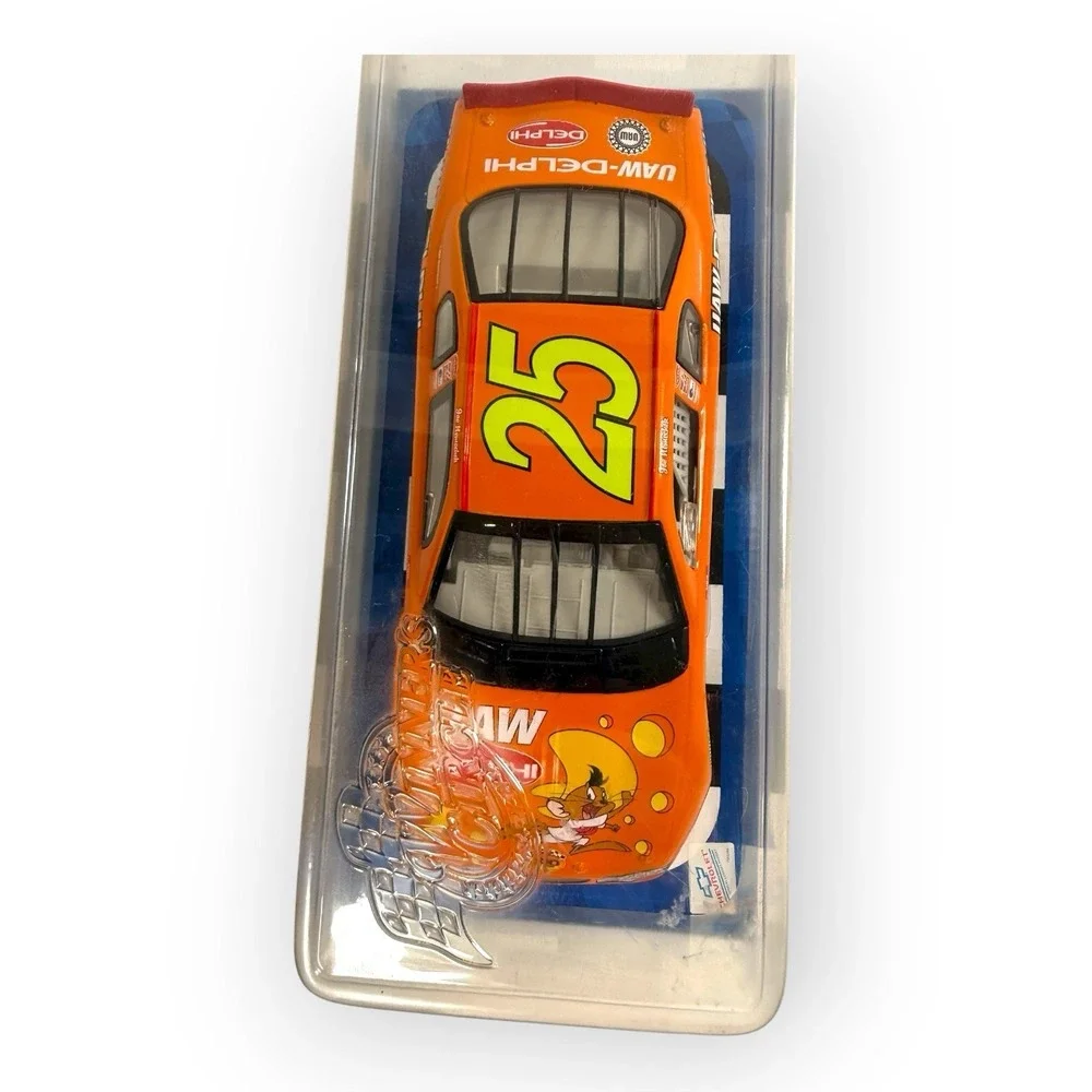 Winners Circle 1:24 Joe Nemechek #25‎ Chevy Monte Carlo Die-Cast Car NIB 15841